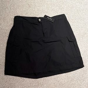 City Chic Jean Skirt
Size: 16